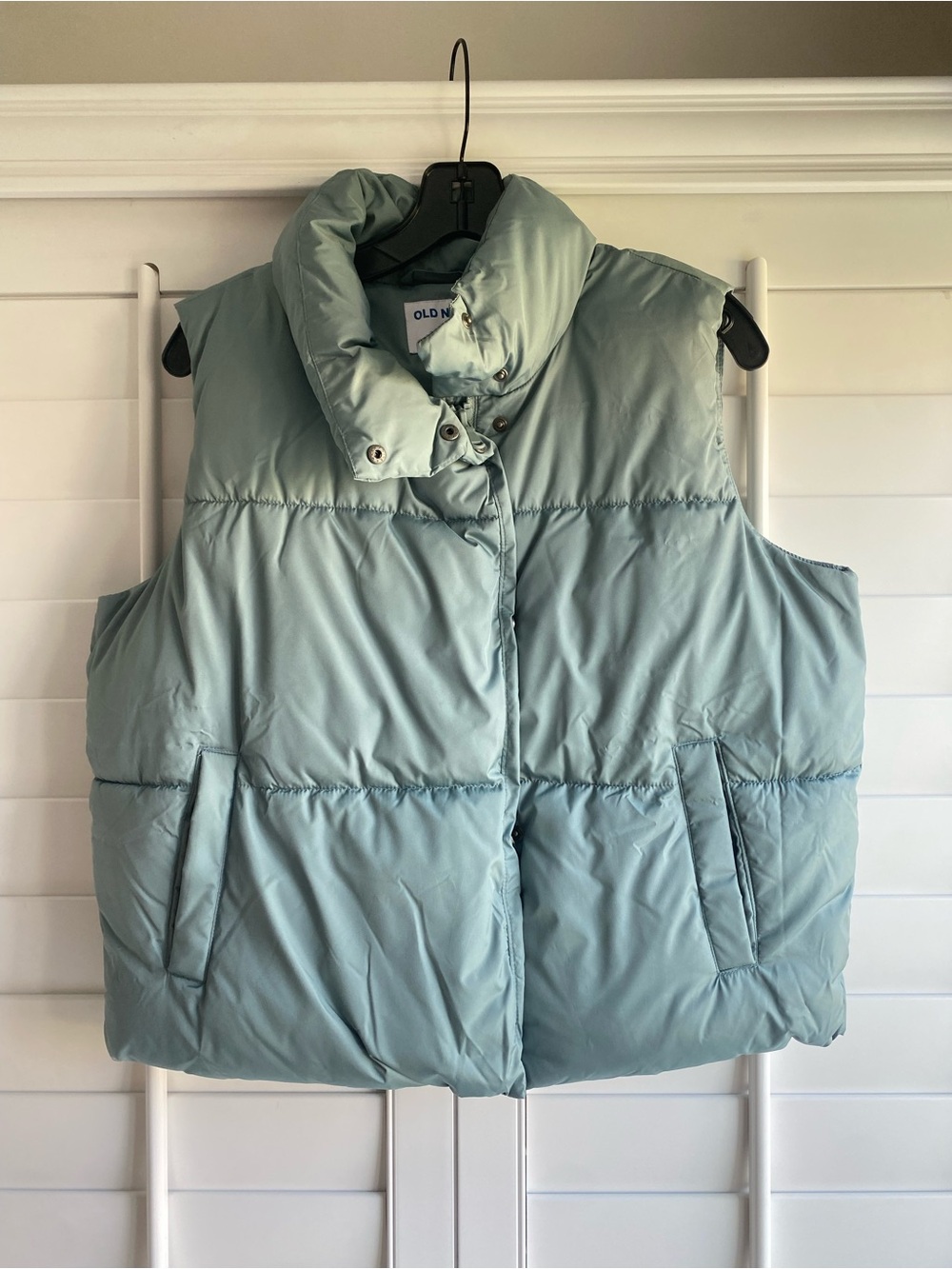 Old Navy Women's Light Blue Sage Puffer Vest - Small Tall